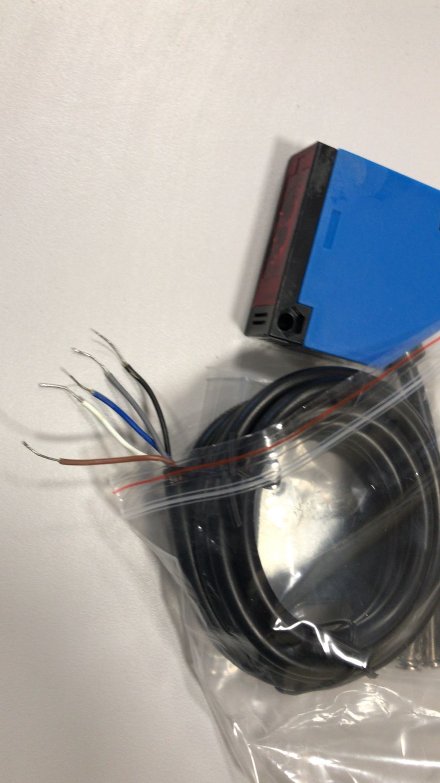 Sensor-fotoelectrico-con-espejo.jpg